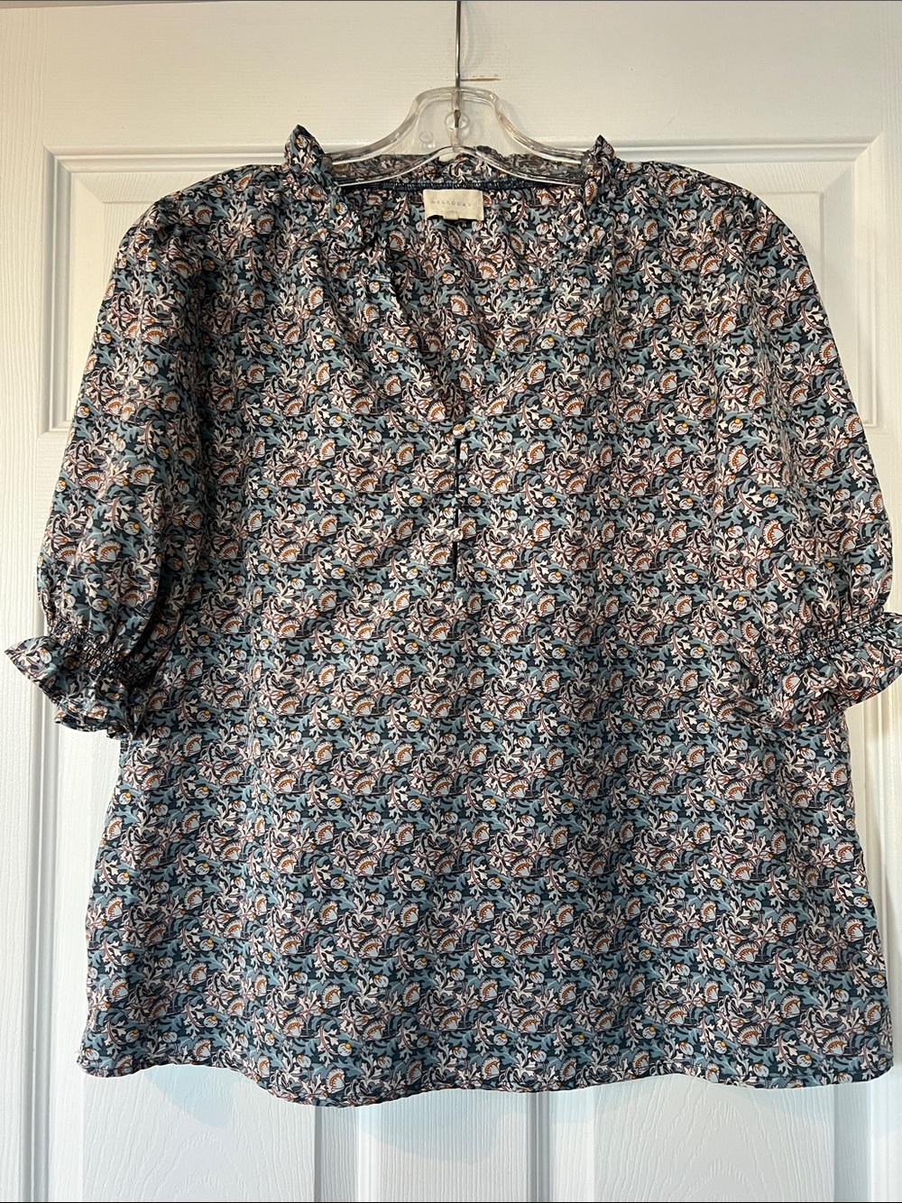 🌷6/$20🌷 MELLODAY Blue and yellow Floral Peasant Blouse